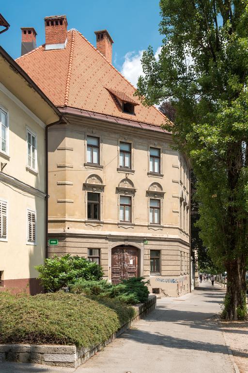Apartments Vega Любляна Экстерьер фото